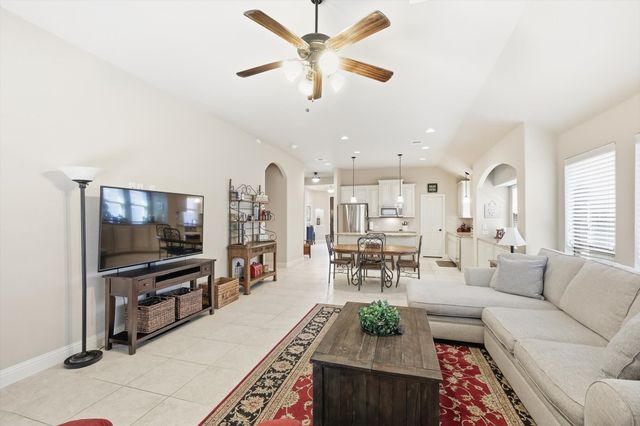 1004 Longhorn Drive, Aubrey, TX 76227