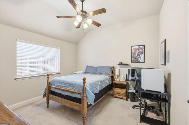 1004 Longhorn Drive, Aubrey, TX 76227