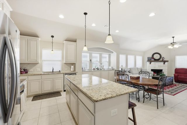 1004 Longhorn Drive, Aubrey, TX 76227