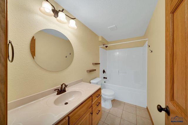 5103 MISTY WOODS LN, Rapid City, SD 57701