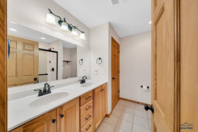 5103 MISTY WOODS LN, Rapid City, SD 57701