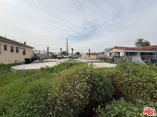 10965 S Hoover Street, Los Angeles, CA 90044