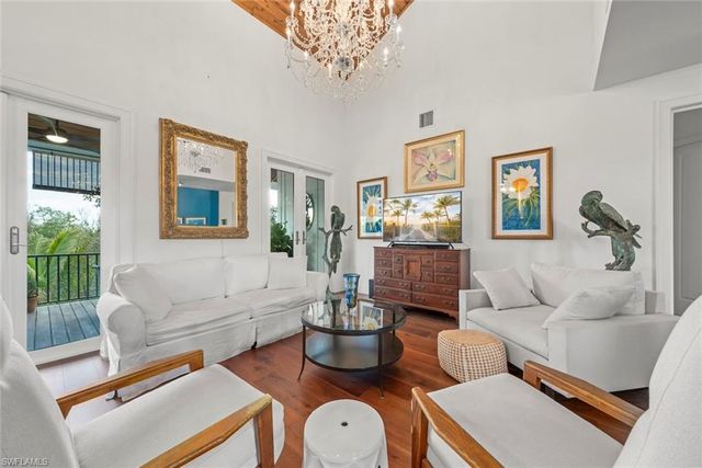 1428 Albatross RD, Sanibel, FL 33957