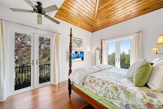 1428 Albatross RD, Sanibel, FL 33957