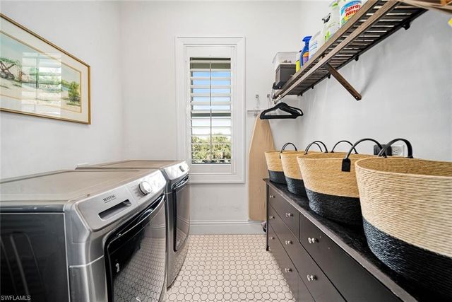 1428 Albatross RD, Sanibel, FL 33957