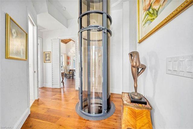 1428 Albatross RD, Sanibel, FL 33957