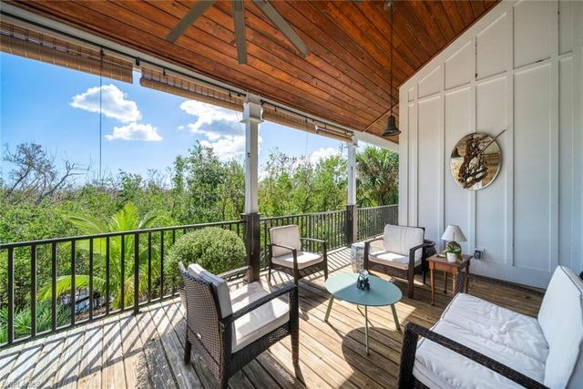 1428 Albatross RD, Sanibel, FL 33957