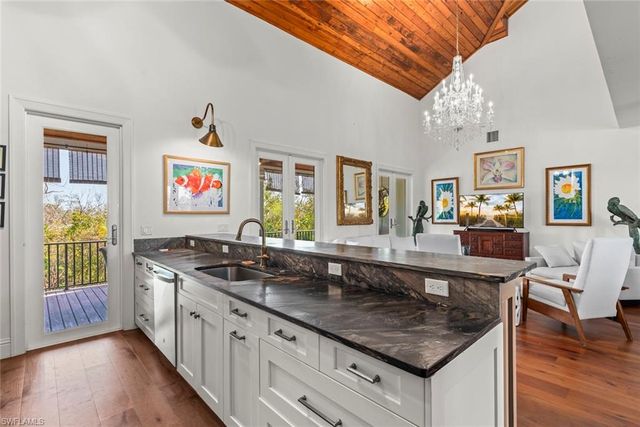 1428 Albatross RD, Sanibel, FL 33957