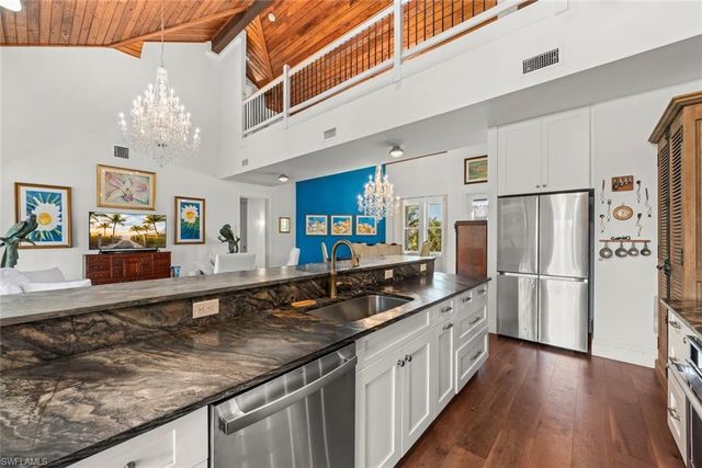 1428 Albatross RD, Sanibel, FL 33957