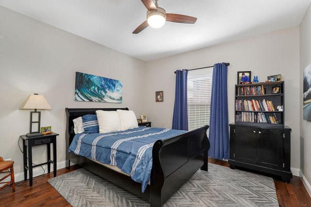 992 N Cedar Ridge Avenue, Springfield, MO 65802