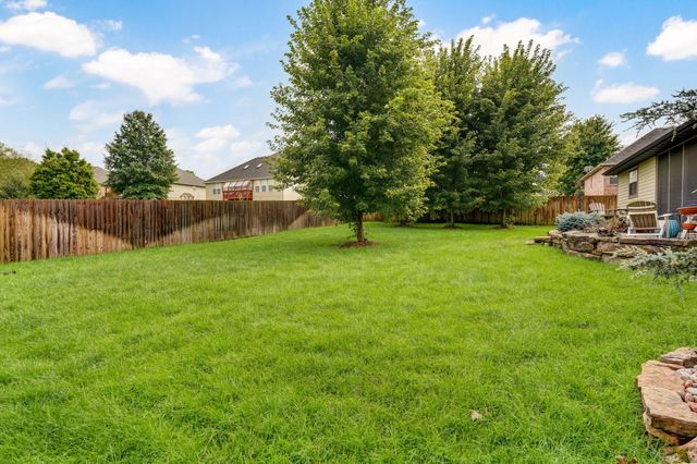 992 N Cedar Ridge Avenue, Springfield, MO 65802