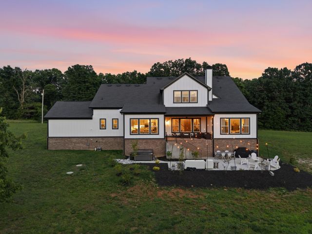 7958 Daugherty Capley Rd, Primm Springs, TN 38476