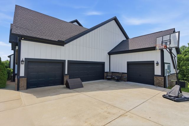 7958 Daugherty Capley Rd, Primm Springs, TN 38476