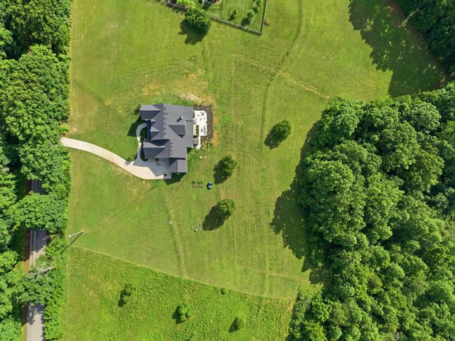 7958 Daugherty Capley Rd, Primm Springs, TN 38476