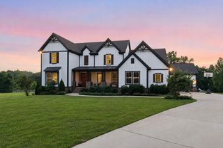 7958 Daugherty Capley Rd, Primm Springs, TN 38476