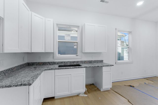 2006 E 12th St Street, Chattanooga, TN 37404