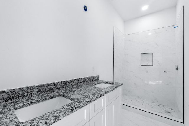 2006 E 12th St Street, Chattanooga, TN 37404