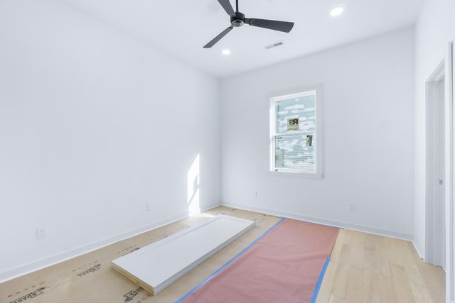 2006 E 12th St Street, Chattanooga, TN 37404