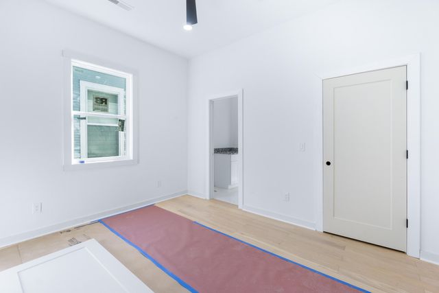 2006 E 12th St Street, Chattanooga, TN 37404