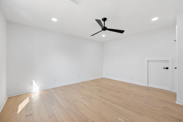 2006 E 12th St Street, Chattanooga, TN 37404