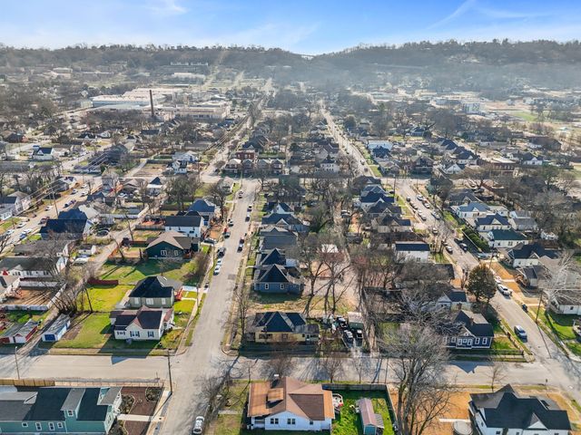 2006 E 12th St Street, Chattanooga, TN 37404