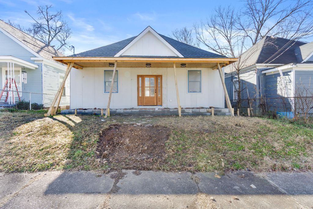 2006 E 12th St Street, Chattanooga, TN 37404