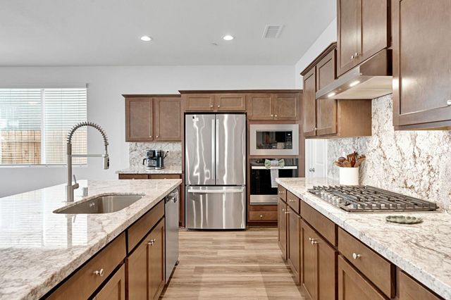 4159 Purvis Avenue, Clovis, CA 93619