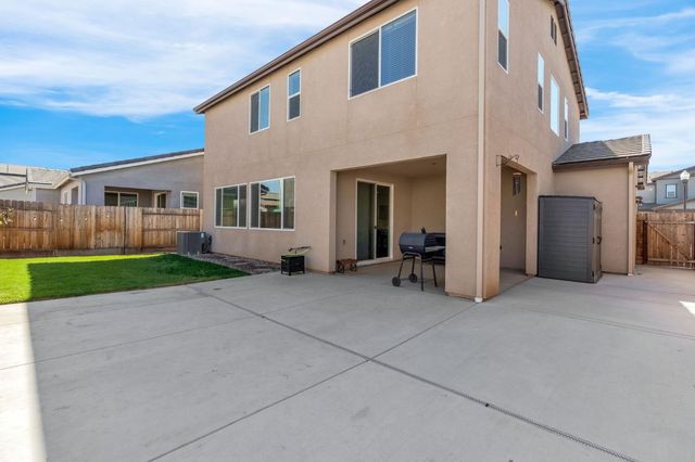 4159 Purvis Avenue, Clovis, CA 93619