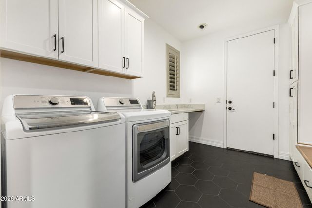 12904 W CHUCKS Avenue, Peoria, AZ 85383