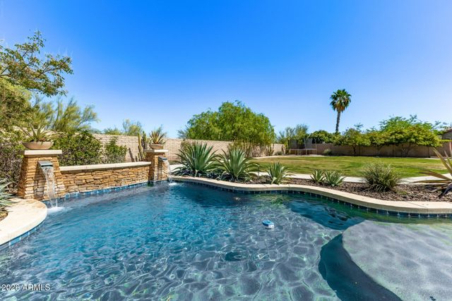 12904 W CHUCKS Avenue, Peoria, AZ 85383