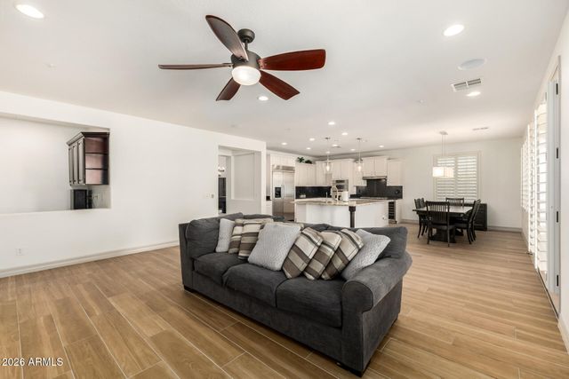 12904 W CHUCKS Avenue, Peoria, AZ 85383