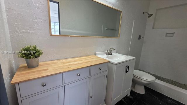 2100 N 62nd Ave, Hollywood, FL 33024