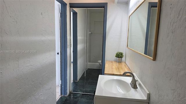 2100 N 62nd Ave, Hollywood, FL 33024