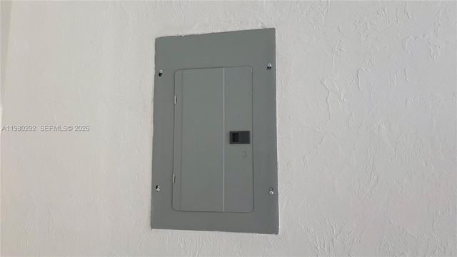 2100 N 62nd Ave, Hollywood, FL 33024