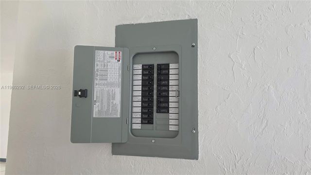 2100 N 62nd Ave, Hollywood, FL 33024