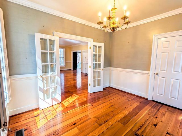 4901 Stoneridge Drive, Raleigh, NC 27612