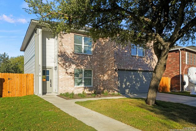 523 Las Puertas, San Antonio, TX 78245