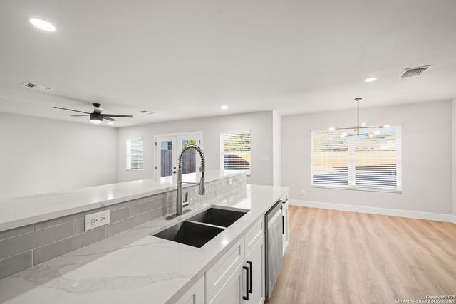 523 Las Puertas, San Antonio, TX 78245