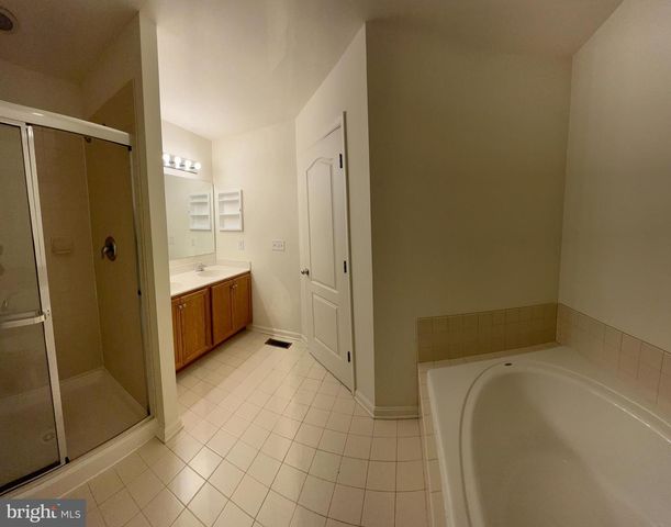 152 PUMPKIN PATCH LN, Hockessin, DE 19707
