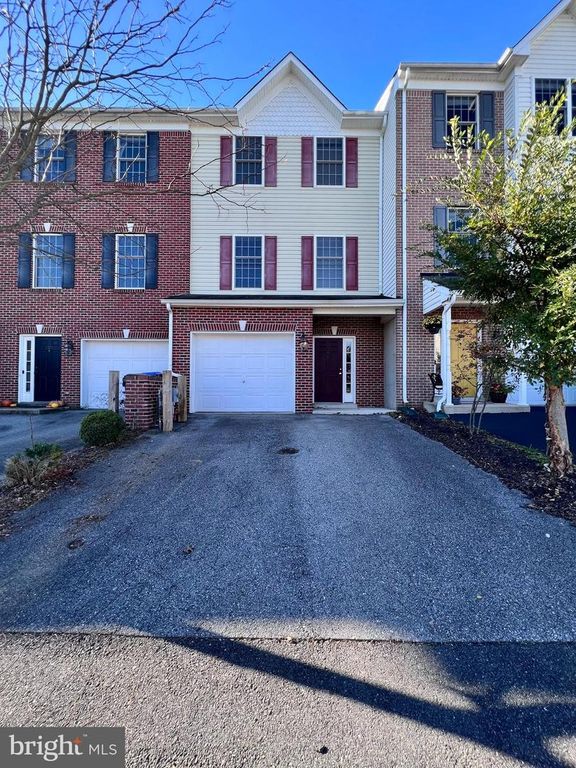 152 PUMPKIN PATCH LN, Hockessin, DE 19707