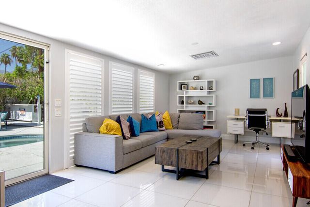 263 E Morongo Road, Palm Springs, CA 92264