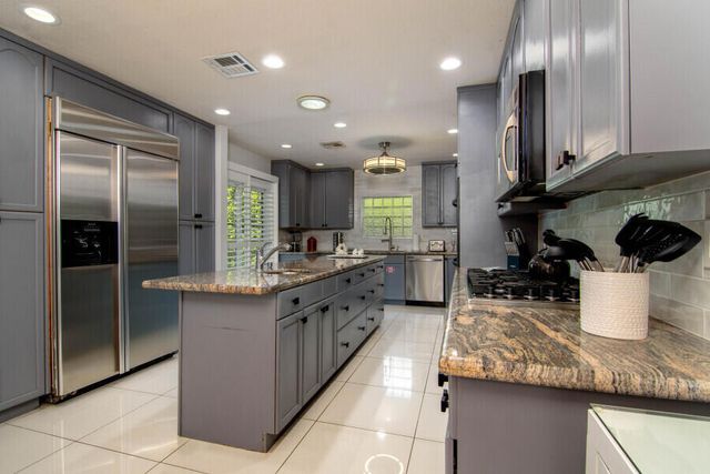 263 E Morongo Road, Palm Springs, CA 92264
