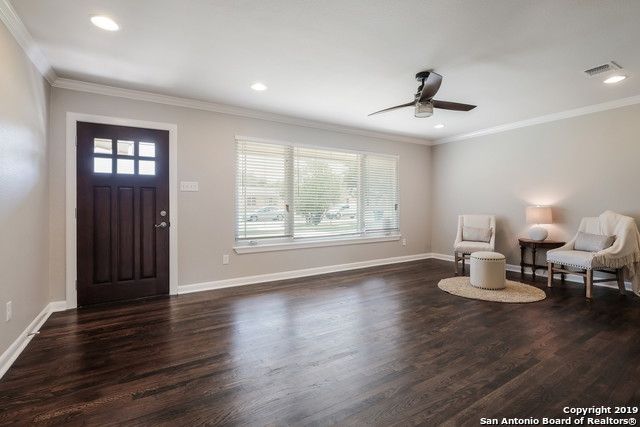 743 Robinhood, San Antonio, TX 78209