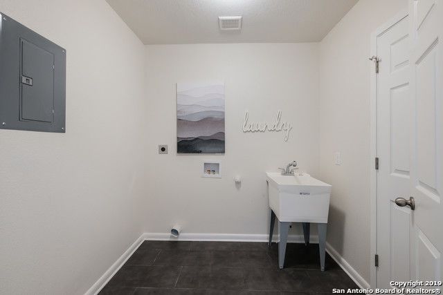 743 Robinhood, San Antonio, TX 78209