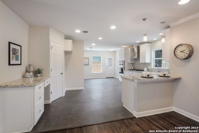 743 Robinhood, San Antonio, TX 78209