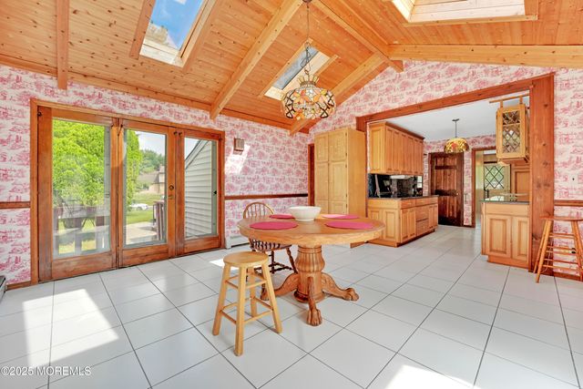 32 Woods Road, Freehold, NJ 07728