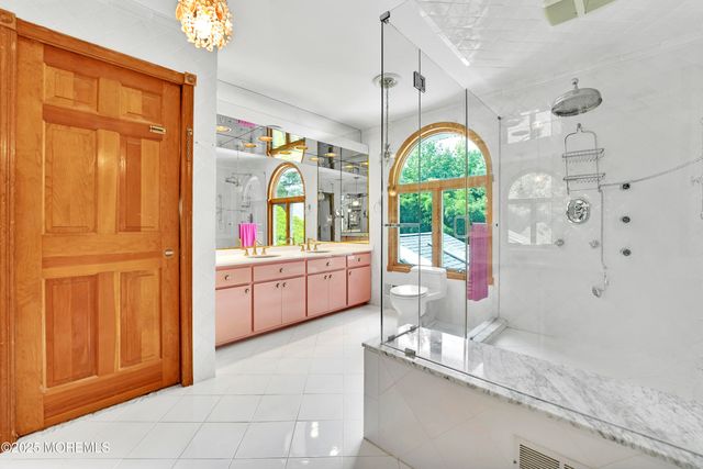 32 Woods Road, Freehold, NJ 07728