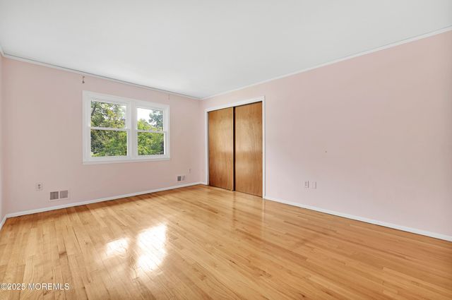 32 Woods Road, Freehold, NJ 07728