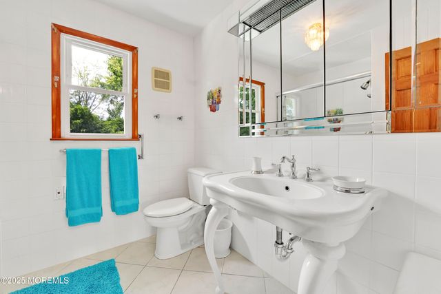 32 Woods Road, Freehold, NJ 07728