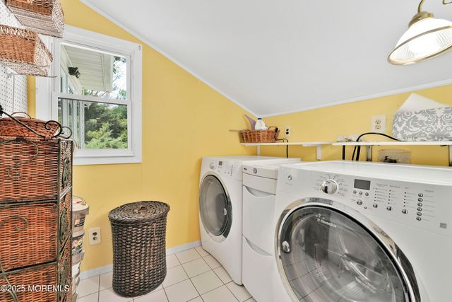 32 Woods Road, Freehold, NJ 07728